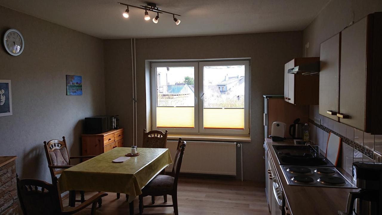 Ferienwohnung Angelburg - Marburg Biedenkopf mit Balkon und Badewanne Gonnern Exterior foto