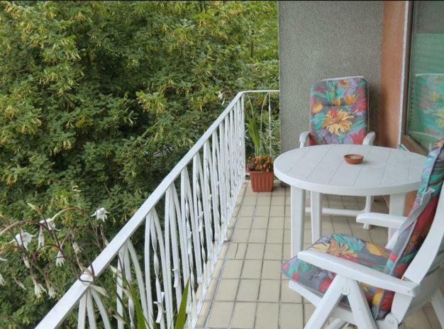 Ferienwohnung Angelburg - Marburg Biedenkopf mit Balkon und Badewanne Gonnern Exterior foto